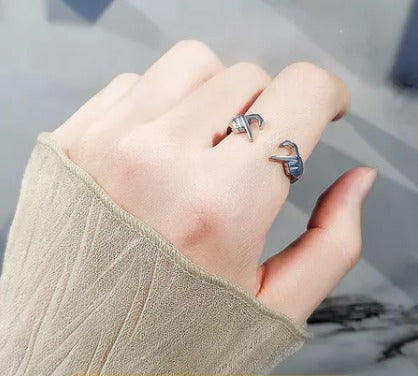 Anillo de dedo con forma de corazon plata